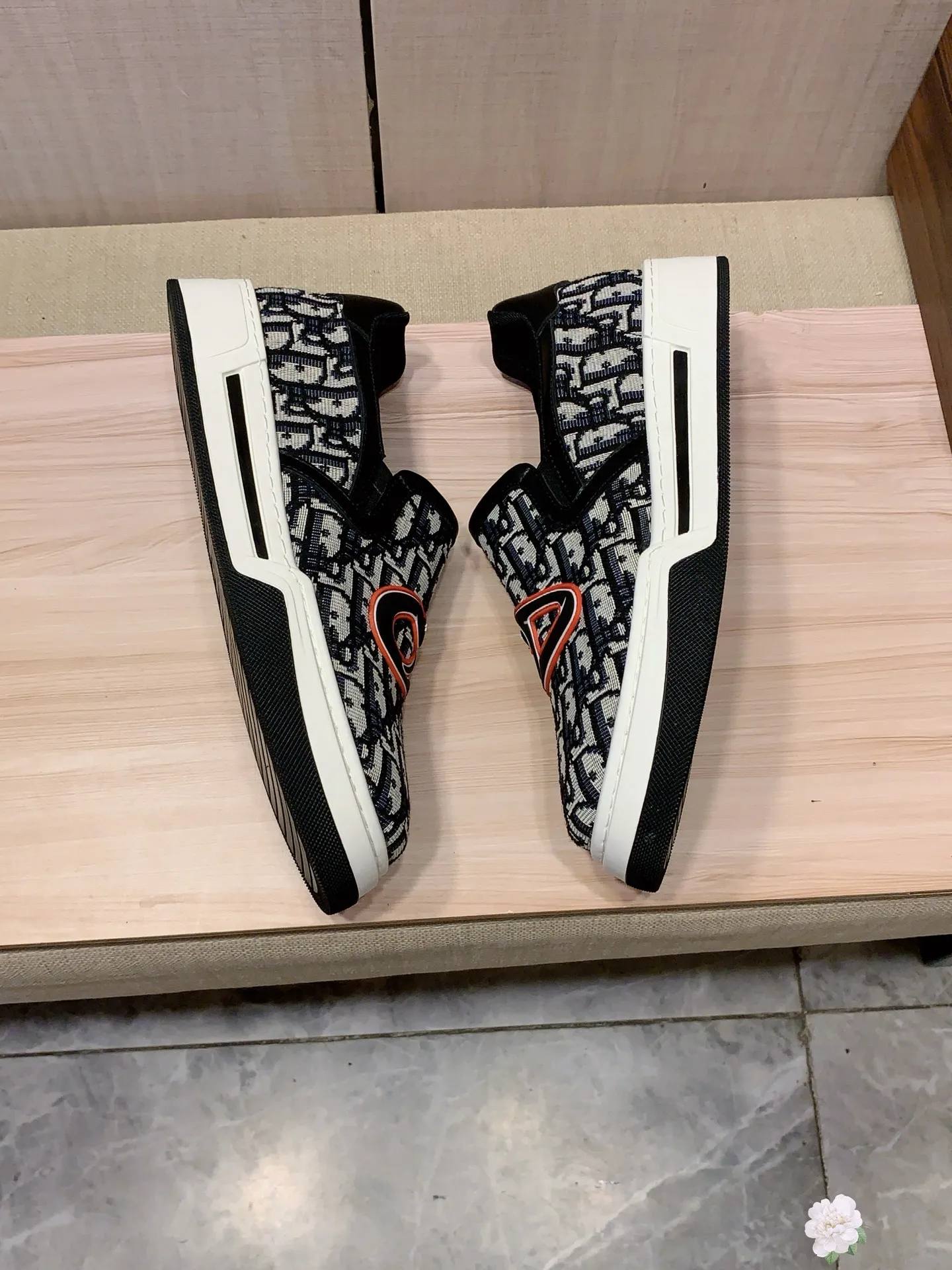 Men's men's shoes💰400💰💰🎩🎩[Lightning][Lightning] "Dior DIOR*" The latest • popular casual shoes, top brand [seduce] luxury ~ purchasing agency, top ~ quality. [Strong] The upper is made of imported breathable cowhide with fabric material ➕ Breathable sheepskin feet (•) and fine workmanship. The original stylish and stylish soft rubber wear-resistant and non-slip outsole is light and comfortable on the feet. The real thing looks better when photographed in person. Code 111: Code: 38-44, 2️⃣colors selected